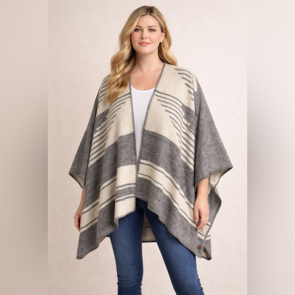 One size fits all Roots Gray and Cream Women's Poncho